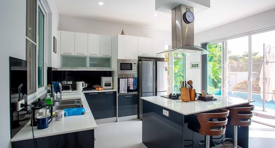 For sale 3 ベッドルーム villa in Hua Hin, Prachuap Khiri Khan