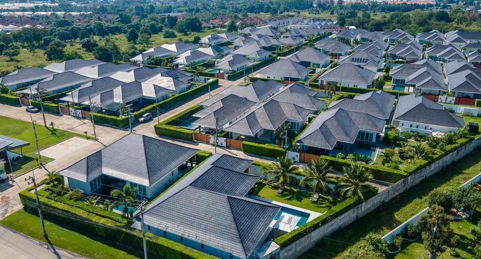 For sale 3 bedrooms villa in Hua Hin, Prachuap Khiri Khan