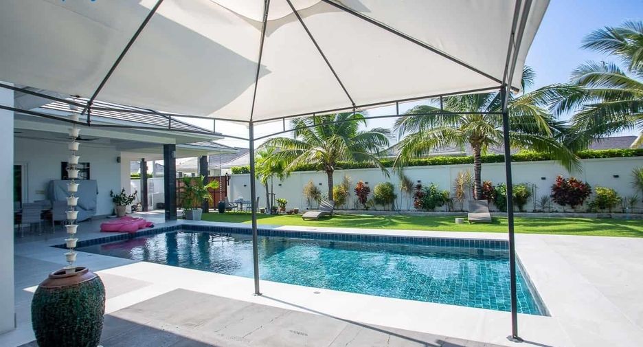 For sale 3 bedrooms villa in Hua Hin, Prachuap Khiri Khan