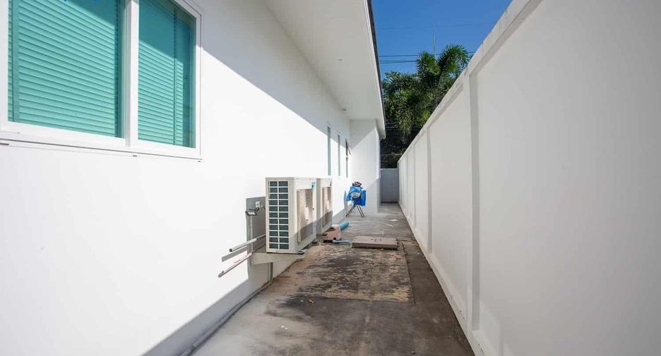 For sale 3 bedrooms villa in Hua Hin, Prachuap Khiri Khan