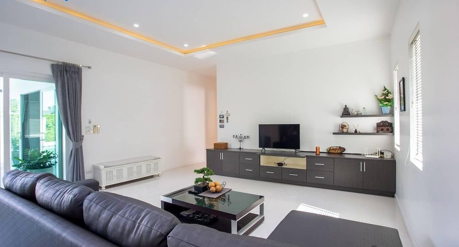 For sale 3 bedrooms villa in Hua Hin, Prachuap Khiri Khan
