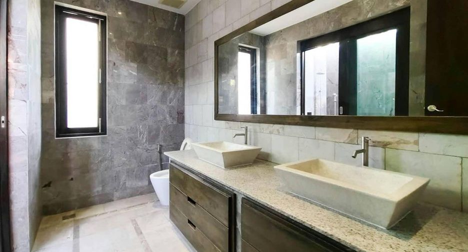 Villa en venta de 4 habitaciones en Sam Roi Yot, Prachuap Khiri Khan