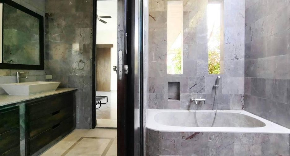 Villa en venta de 4 habitaciones en Sam Roi Yot, Prachuap Khiri Khan