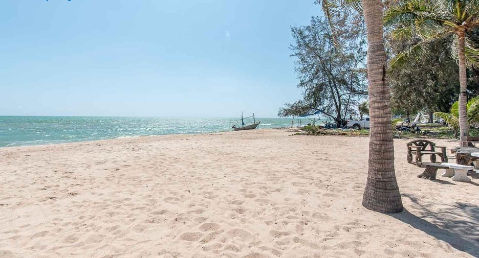 For sale 3 bedrooms condo in Cha Am, Phetchaburi