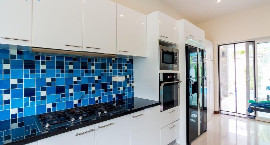 For sale 3 bedrooms villa in Cha Am, Phetchaburi