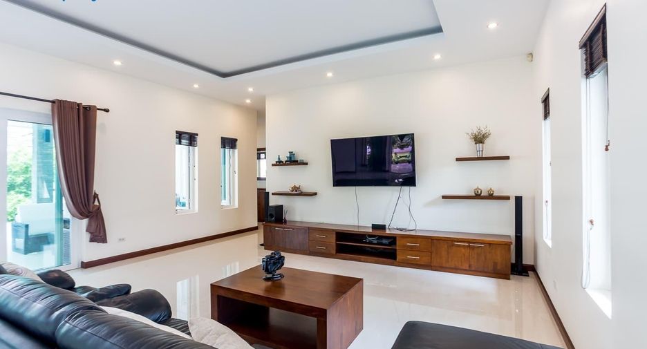 For sale 3 bedrooms villa in Cha Am, Phetchaburi