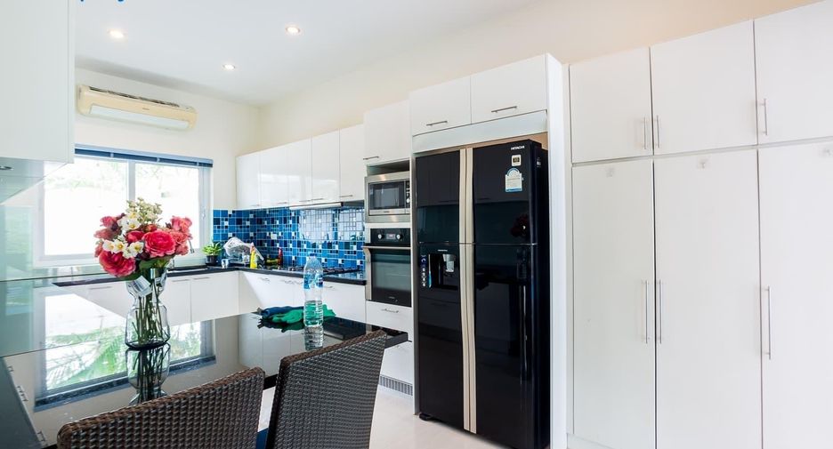 For sale 3 bedrooms villa in Cha Am, Phetchaburi