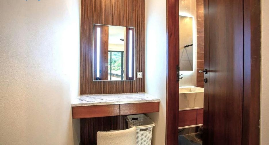 For sale 5 bedrooms villa in Hua Hin, Prachuap Khiri Khan