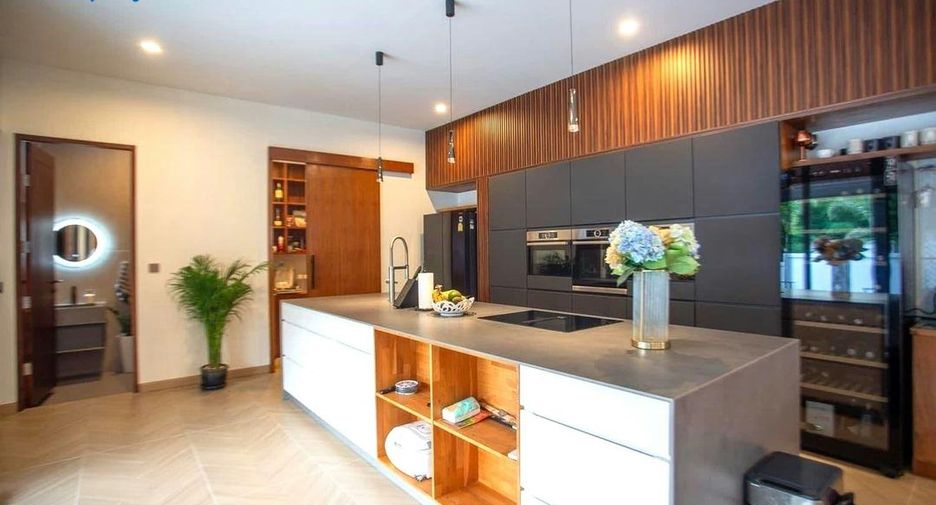 For sale 5 bedrooms villa in Hua Hin, Prachuap Khiri Khan