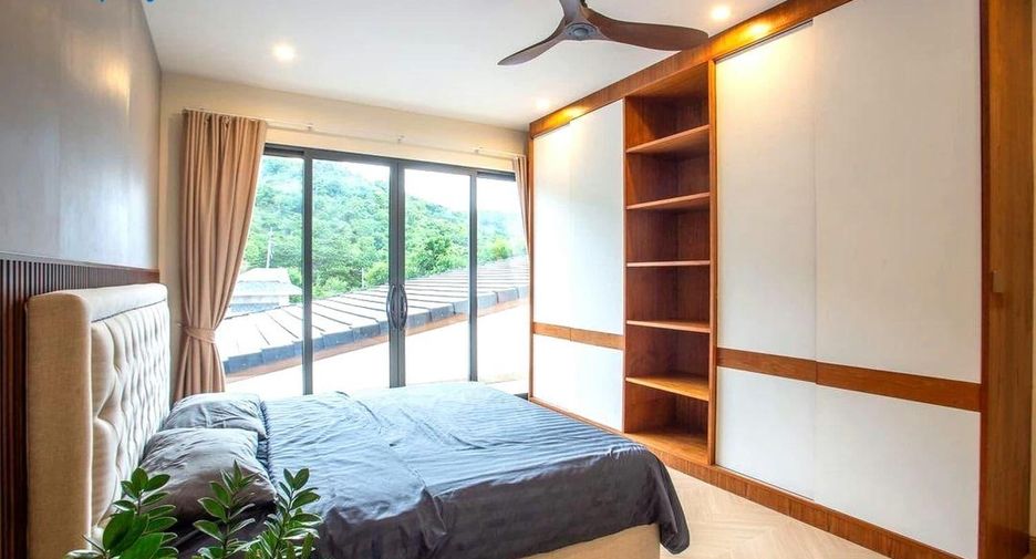 For sale 5 bedrooms villa in Hua Hin, Prachuap Khiri Khan