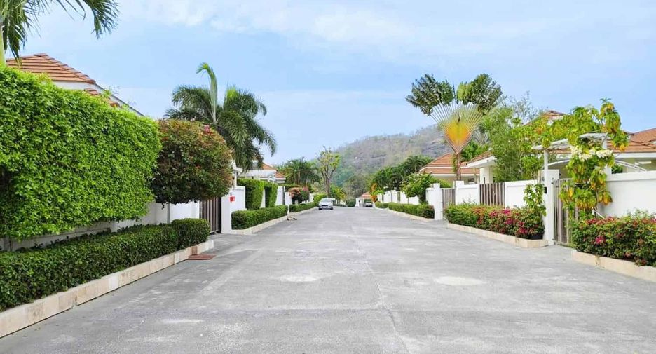 For sale 3 ベッドルーム villa in Hua Hin, Prachuap Khiri Khan