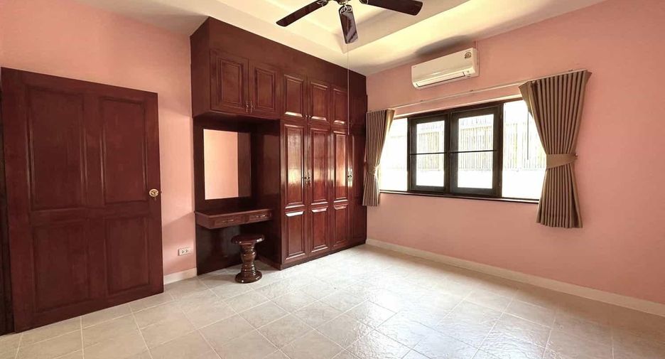 For sale 3 ベッドルーム villa in Hua Hin, Prachuap Khiri Khan