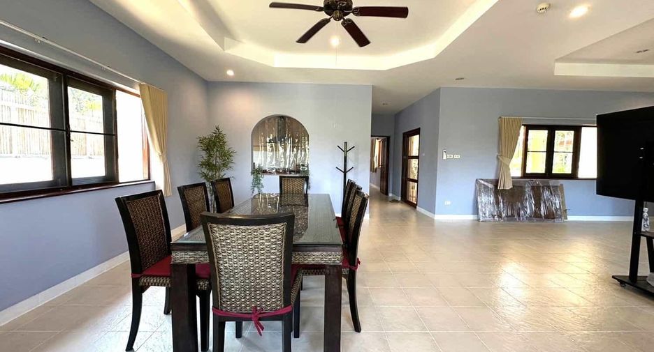 For sale 3 ベッドルーム villa in Hua Hin, Prachuap Khiri Khan