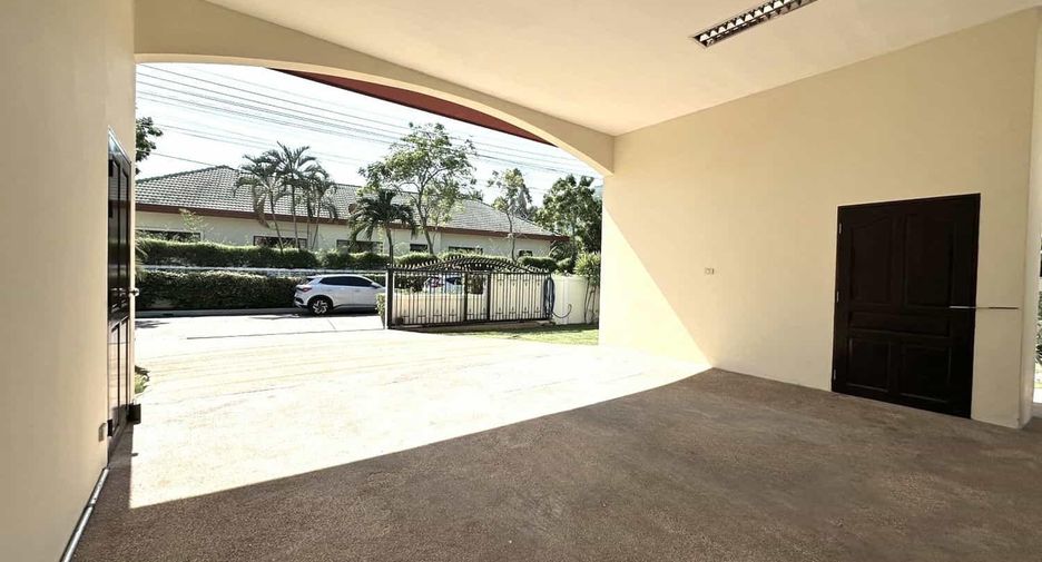 For sale 3 ベッドルーム villa in Hua Hin, Prachuap Khiri Khan