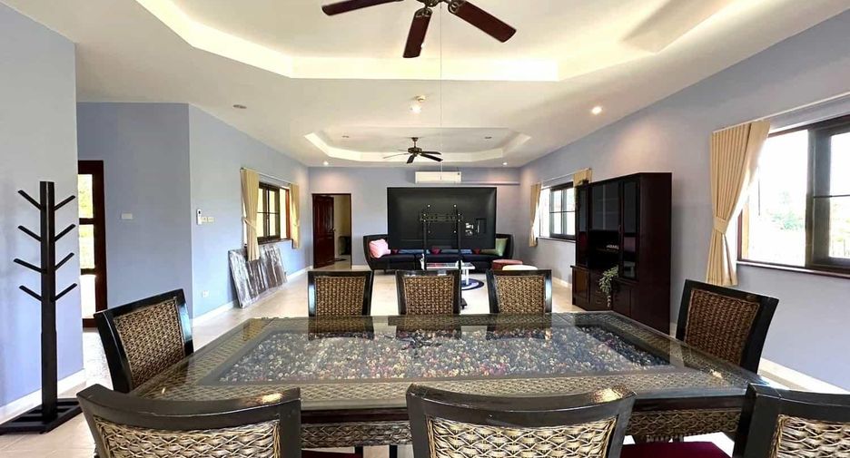 For sale 3 ベッドルーム villa in Hua Hin, Prachuap Khiri Khan