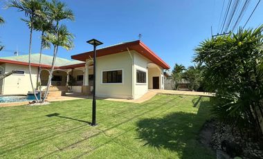 For sale 3 ベッドルーム villa in Hua Hin, Prachuap Khiri Khan