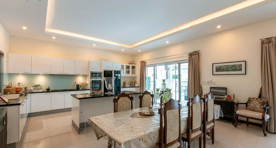 For rent 4 bedrooms villa in Cha Am, Phetchaburi
