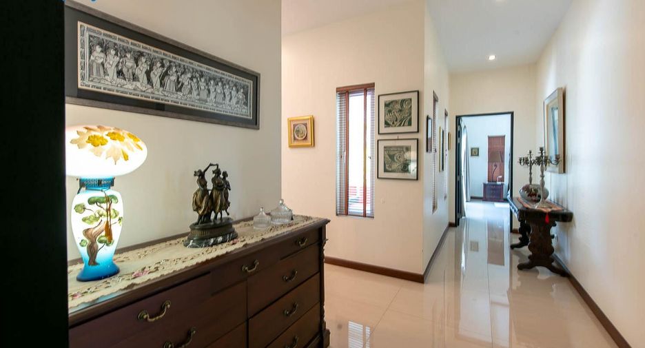 For rent 4 bedrooms villa in Cha Am, Phetchaburi