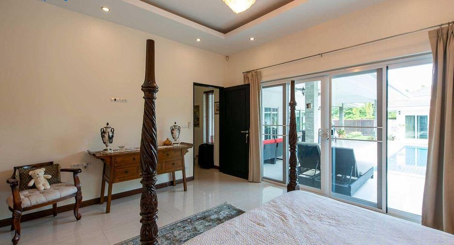 For rent 4 bedrooms villa in Cha Am, Phetchaburi