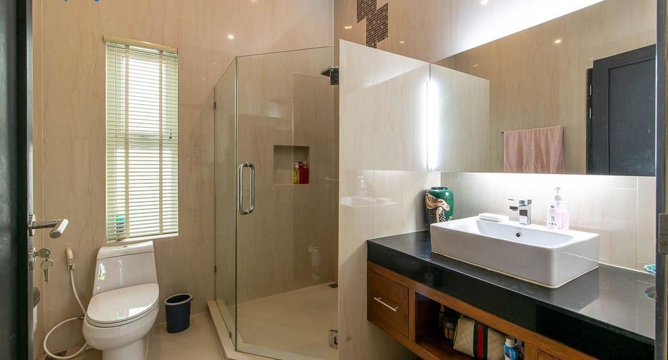 For rent 4 bedrooms villa in Cha Am, Phetchaburi