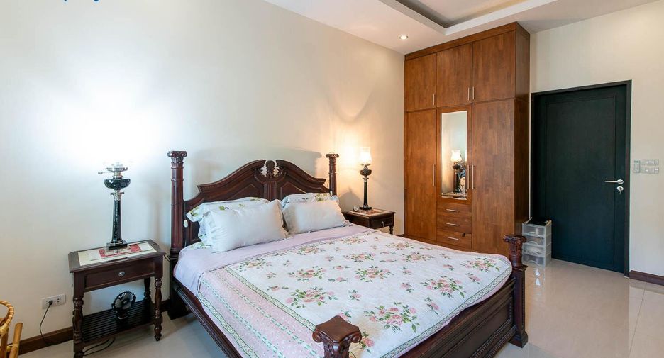 For rent 4 bedrooms villa in Cha Am, Phetchaburi