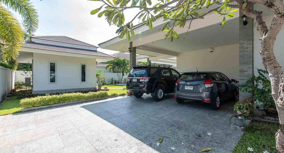 For rent 4 bedrooms villa in Cha Am, Phetchaburi