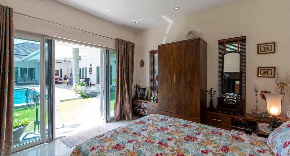 For rent 4 bedrooms villa in Cha Am, Phetchaburi