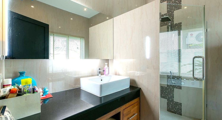For rent 4 bedrooms villa in Cha Am, Phetchaburi
