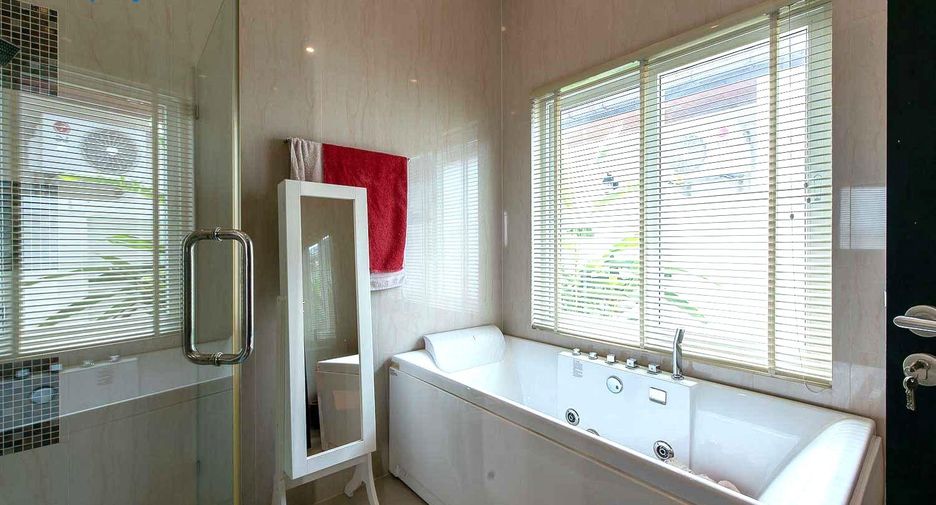 For rent 4 bedrooms villa in Cha Am, Phetchaburi