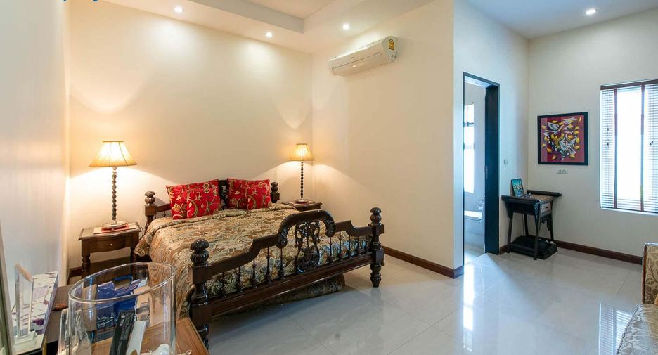 For rent 4 bedrooms villa in Cha Am, Phetchaburi