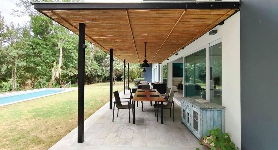 Villa zum Kauf mit 4 Zimmer in Cha Am, Phetchaburi