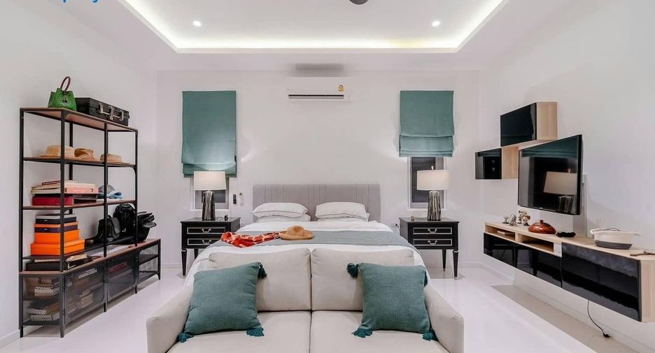 For sale 5 bedrooms villa in Hua Hin, Prachuap Khiri Khan