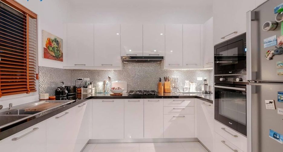 For sale 5 bedrooms villa in Hua Hin, Prachuap Khiri Khan