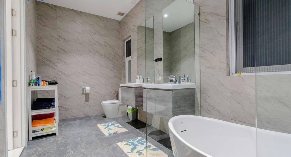 For sale 5 bedrooms villa in Hua Hin, Prachuap Khiri Khan