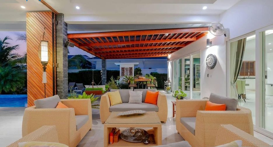 For sale 5 bedrooms villa in Hua Hin, Prachuap Khiri Khan