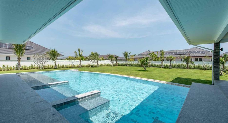 For sale 4 bedrooms villa in Pran Buri, Prachuap Khiri Khan