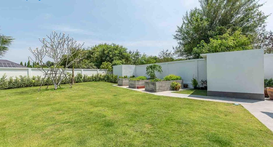 For sale 4 bedrooms villa in Pran Buri, Prachuap Khiri Khan