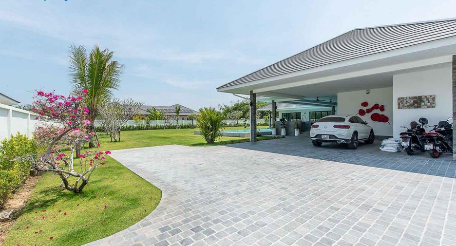 For sale 4 bedrooms villa in Pran Buri, Prachuap Khiri Khan