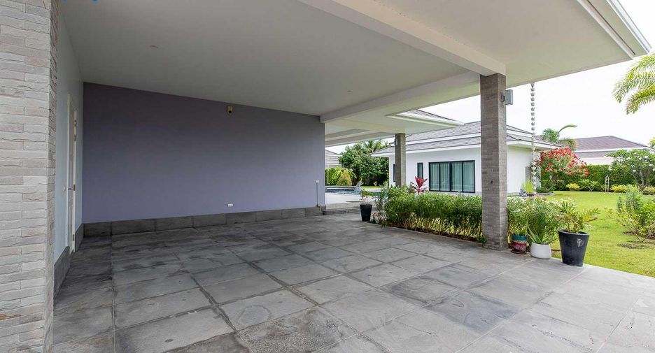 Villa en venta y en alquiler de 4 habitaciones en Cha Am, Phetchaburi