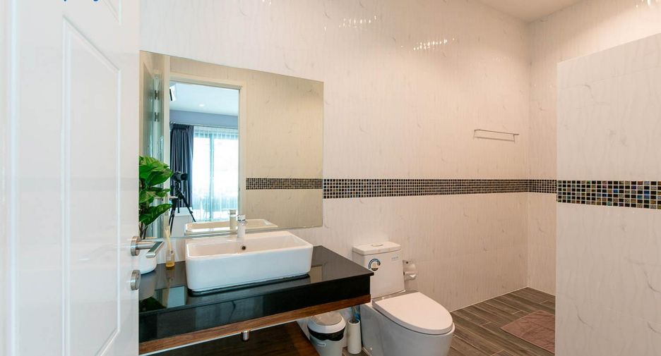 Villa en venta y en alquiler de 4 habitaciones en Cha Am, Phetchaburi