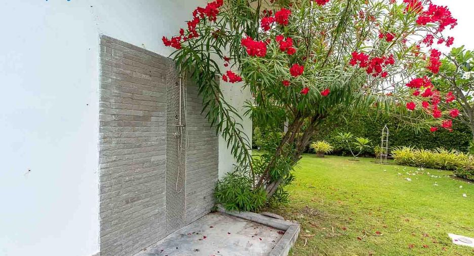 Villa en venta y en alquiler de 4 habitaciones en Cha Am, Phetchaburi