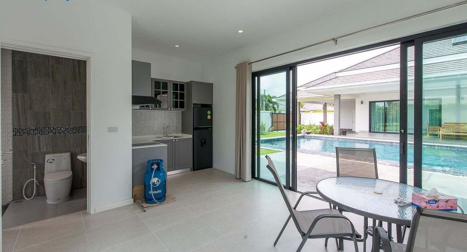 Villa en venta y en alquiler de 4 habitaciones en Cha Am, Phetchaburi