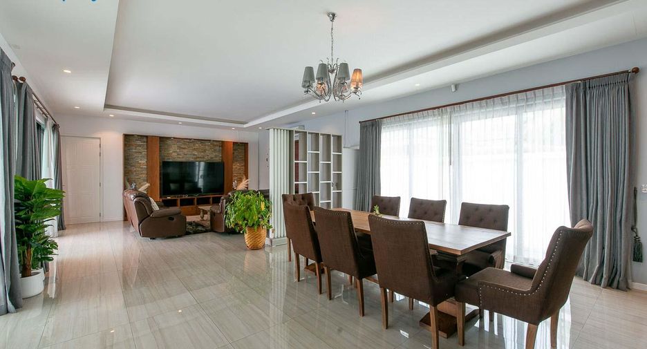 Villa en venta y en alquiler de 4 habitaciones en Cha Am, Phetchaburi