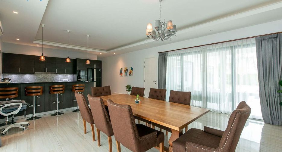 Villa en venta y en alquiler de 4 habitaciones en Cha Am, Phetchaburi