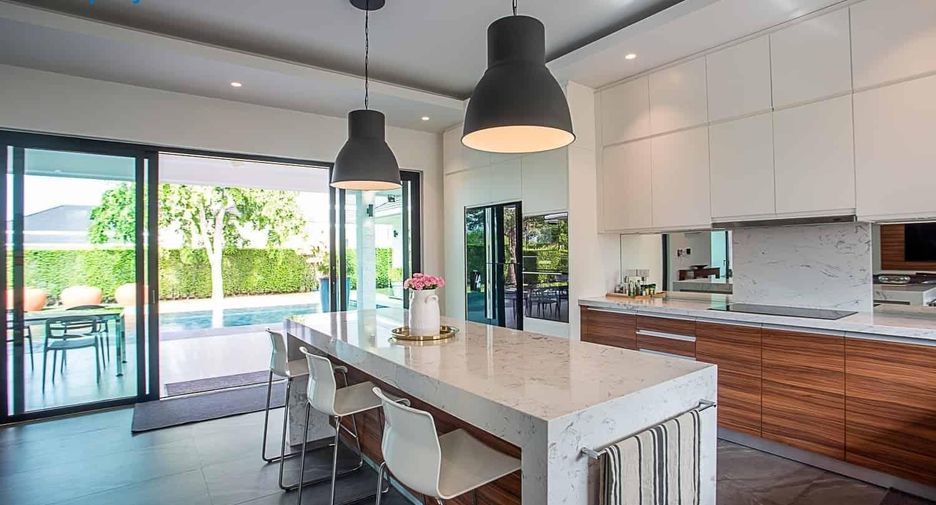 Villa en venta de 4 habitaciones en Cha Am, Phetchaburi