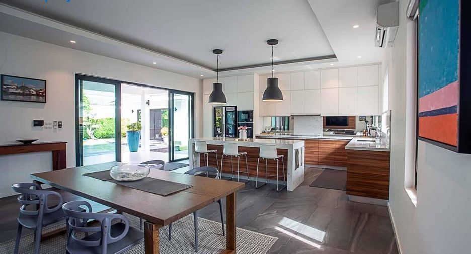 Villa en venta de 4 habitaciones en Cha Am, Phetchaburi