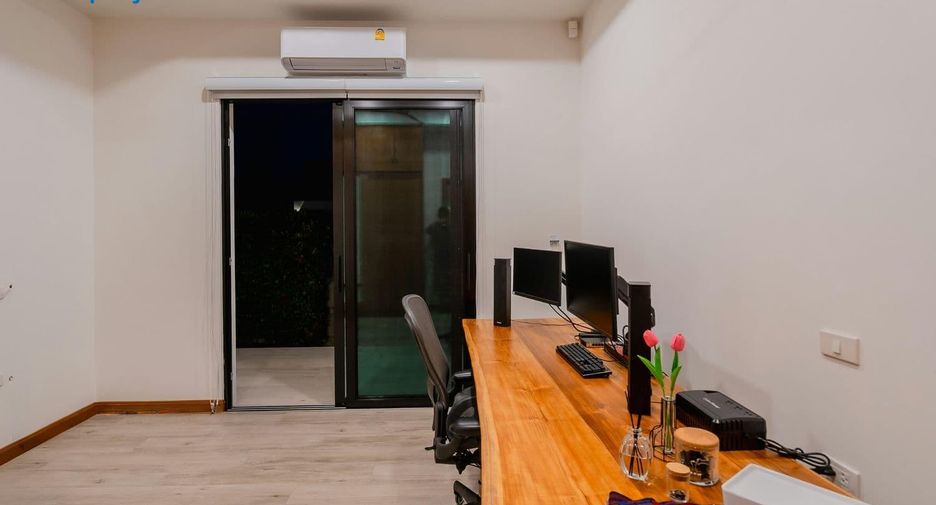 For sale 4 ベッドルーム villa in Hua Hin, Prachuap Khiri Khan