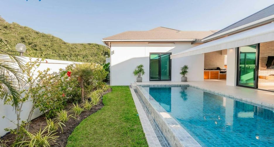 For sale 4 ベッドルーム villa in Hua Hin, Prachuap Khiri Khan