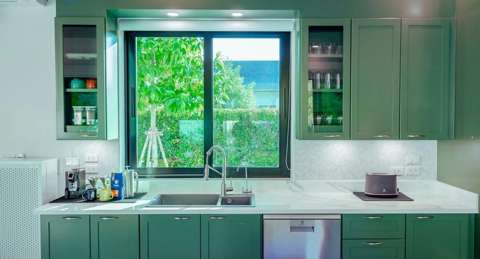 For sale 4 ベッドルーム villa in Hua Hin, Prachuap Khiri Khan