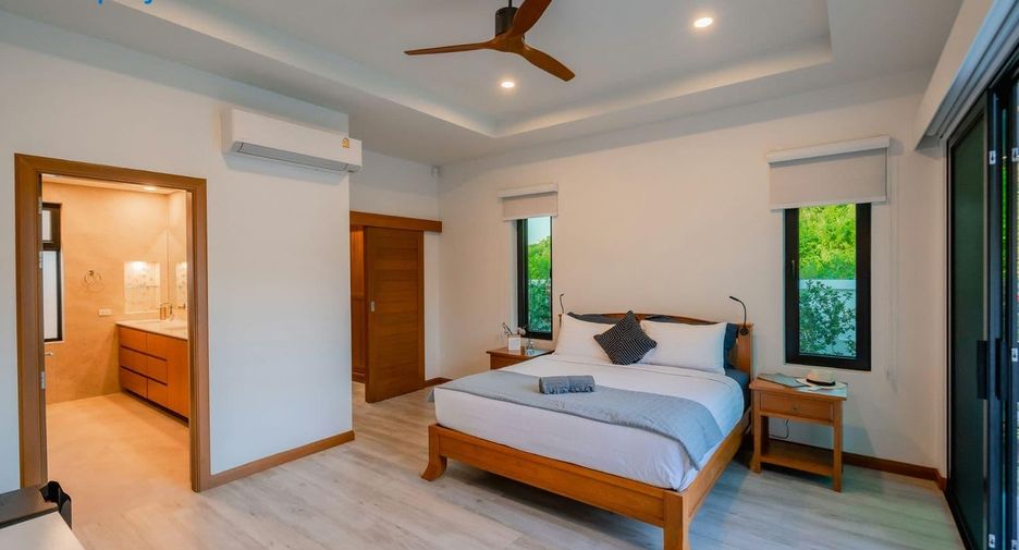 For sale 4 ベッドルーム villa in Hua Hin, Prachuap Khiri Khan